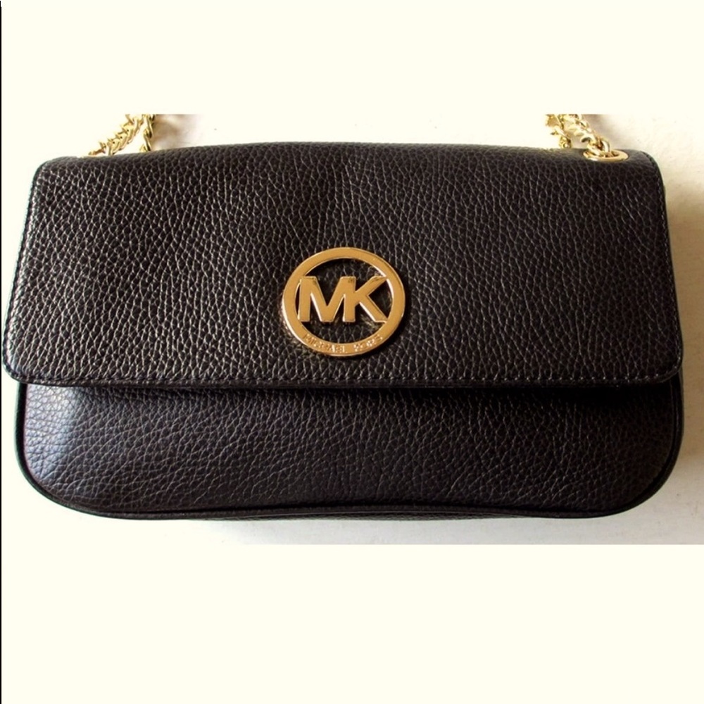 Authentic Michael kors leather shoulder bag